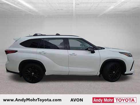 Used 2023 Toyota Highlander XSE AWD/4WD image 8