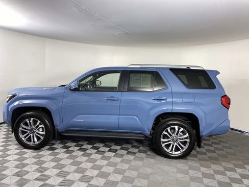 Used 2025 Toyota 4Runner Limited AWD/4WD image 5