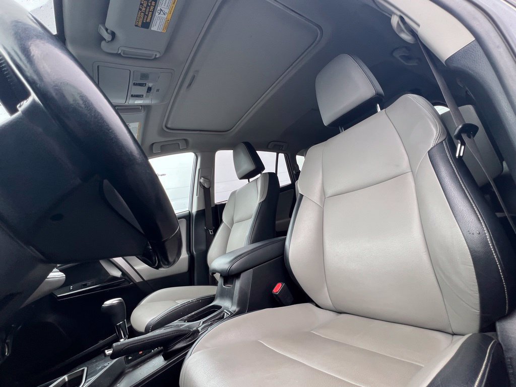 Used 2018 Toyota RAV4 Limited AWD/4WD image 8