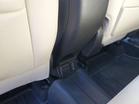 Used 2020 Buick Encore GX Essence w/ Experience Buick Package image 32