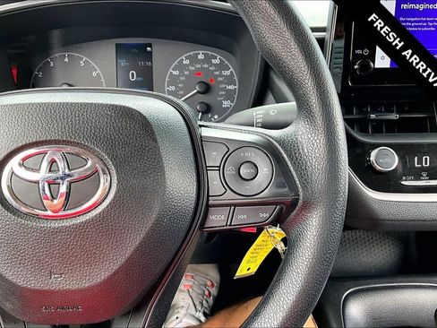 Used 2024 Toyota Corolla LE FWD image 12