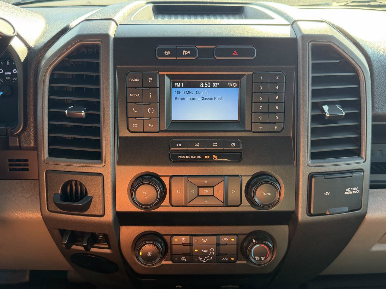 Used 2022 Ford F550 2WD Regular Cab Super Duty image 16