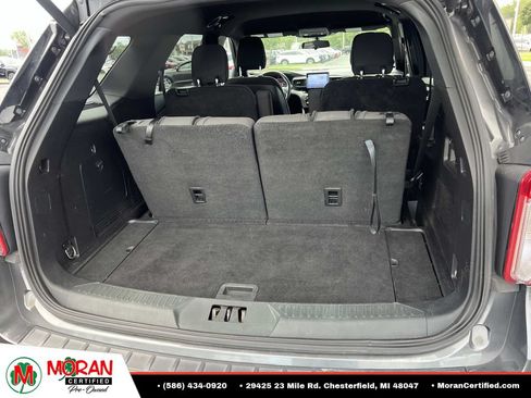 Used 2020 Ford Explorer XLT RWD image 11