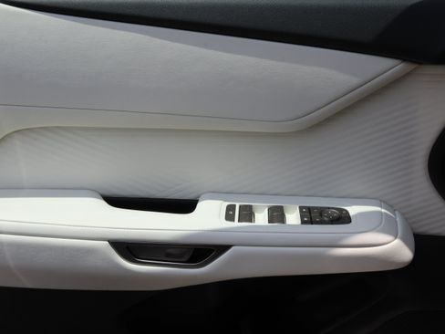 New 2026 Lexus ES 350e FWD image 12
