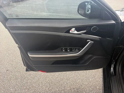 Used 2021 Kia Stinger GT-Line RWD image 12