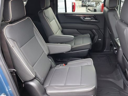 New 2026 GMC Yukon XL Elevation w/ LPO, Floor Liner Package AWD/4WD image 24