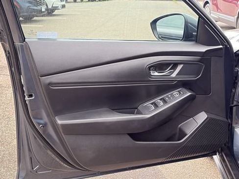 Used 2023 Honda Accord EX image 8