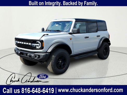 New 2026 Ford Bronco Badlands w/ Sasquatch Package AWD/4WD image 2
