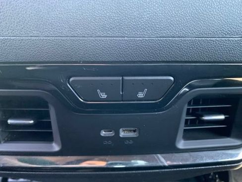 Used 2023 Chevrolet Silverado 1500 ZR2 w/ Technology Package AWD/4WD image 17