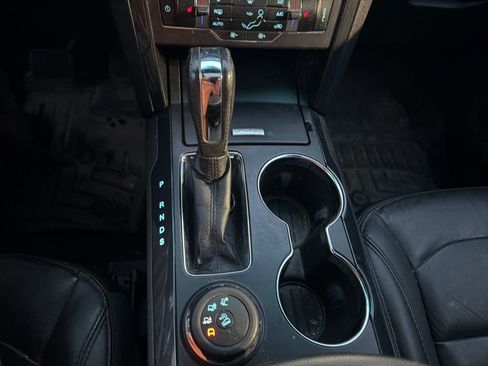 Used 2017 Ford Explorer XLT w/ Equipment Group 202A image 13