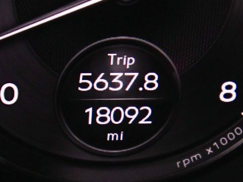 Certified 2023 Bentley Flying Spur W12 image 17