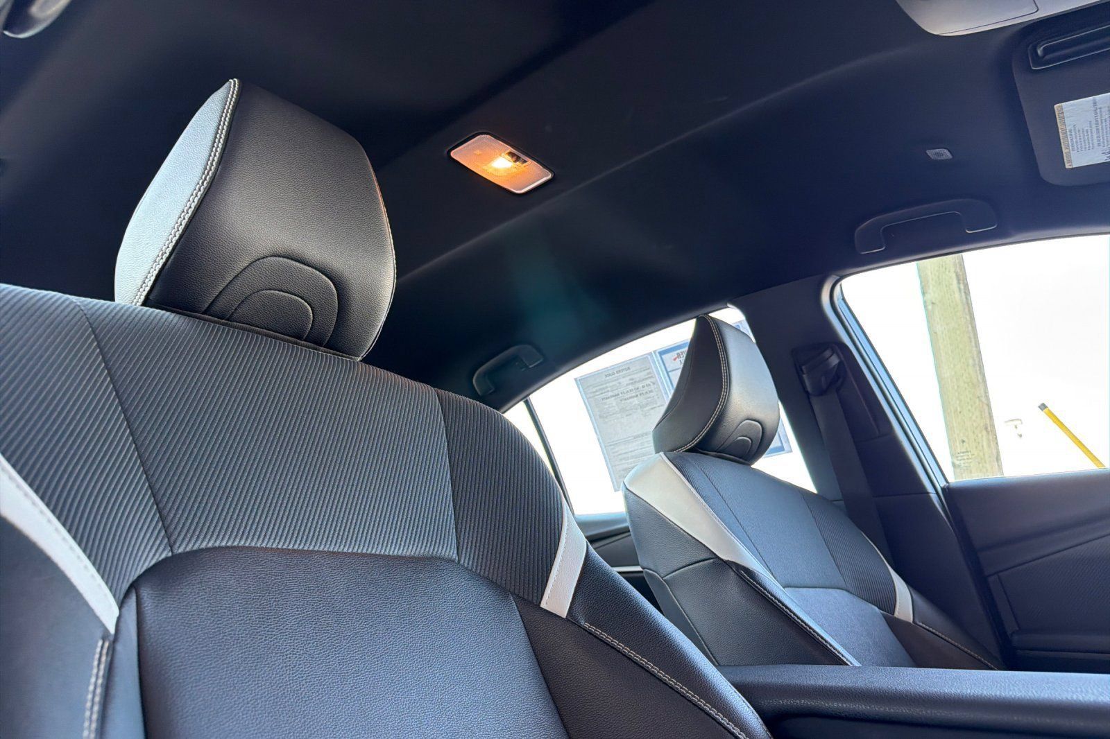 Used 2025 Toyota Camry SE FWD image 15