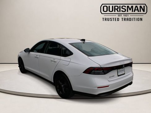 Used 2025 Honda Accord SE image 7
