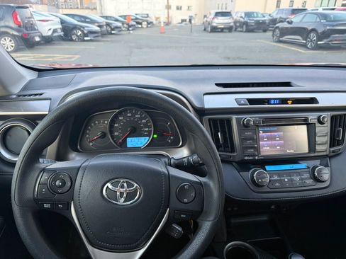 Used 2015 Toyota RAV4 XLE image 11