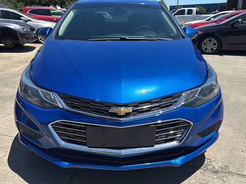 Used 2018 Chevrolet Cruze LT FWD image 8