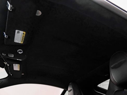 Used 2019 Aston Martin V8 Vantage Coupe image 40