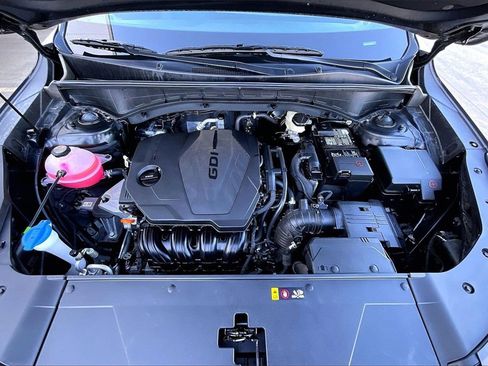 Used 2025 Kia Sorento S image 10