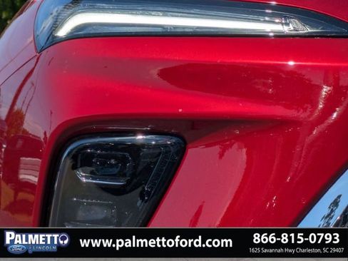 Used 2025 Buick Enclave Preferred FWD image 9