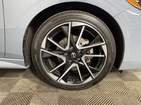 Used 2024 Nissan Sentra SR w/ Trunk Package image 7