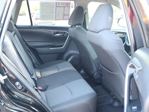 Certified 2025 Toyota RAV4 XLE FWD image 18