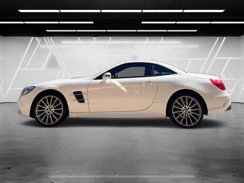 Used 2018 Mercedes-Benz SL 550 w/ Driver Assistance Package image 6