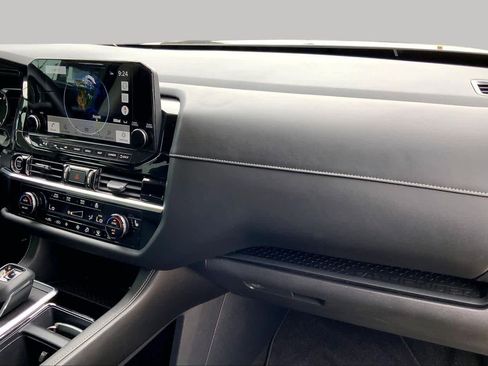 Used 2023 Nissan Pathfinder SL w/ SL Premium Package FWD image 17