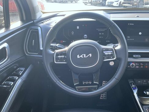 Used 2025 Kia Sorento SX AWD/4WD image 13