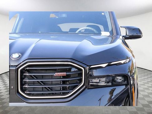 New 2026 BMW XM Label Red image 4