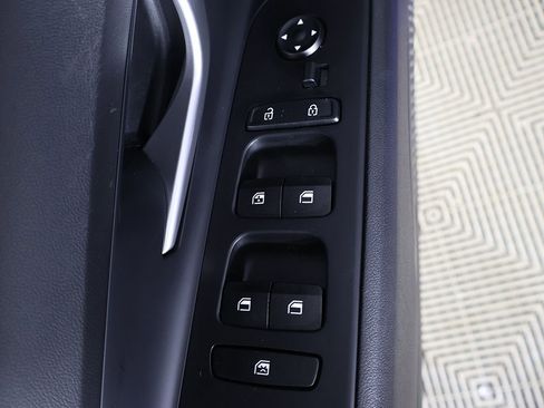 Certified 2024 Hyundai Elantra SEL image 31