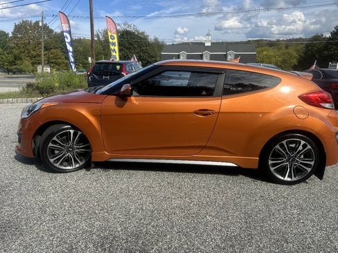 Used 2016 Hyundai Veloster Turbo FWD image 9