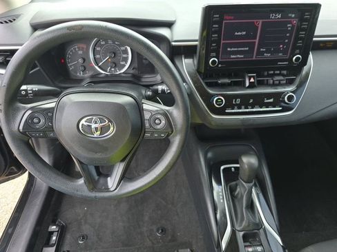 Used 2022 Toyota Corolla LE FWD image 15