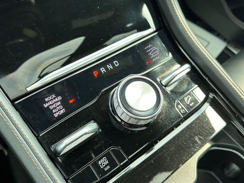 Certified 2024 Jeep Grand Cherokee L Summit AWD/4WD image 18