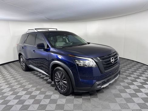 Used 2023 Nissan Pathfinder SL w/ SL Premium Package AWD/4WD image 7