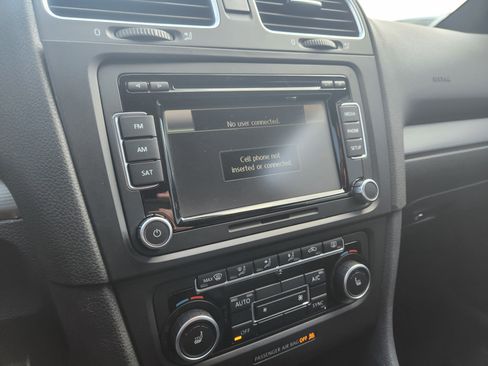 Used 2013 Volkswagen Golf R 2-Door image 32