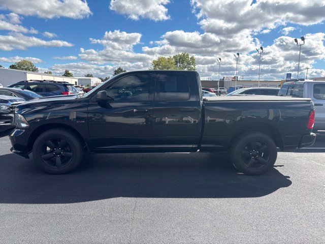Used 2018 RAM 1500 Express w/ Black Ram 1500 Express Group AWD/4WD image 1