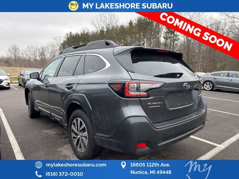 Used 2025 Subaru Outback Premium image 4