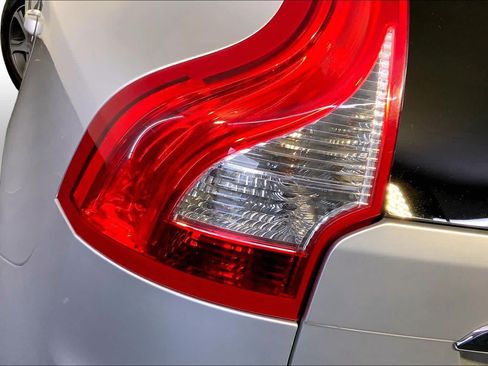 Used 2015 Volvo XC60 T6 AWD/4WD image 27