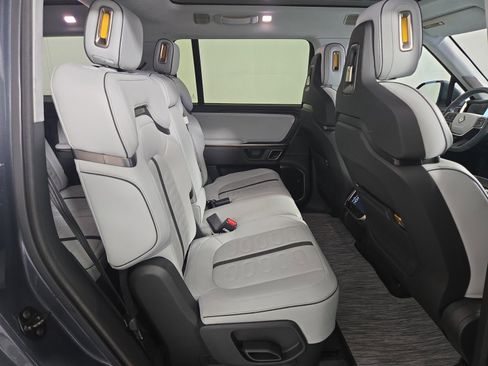 Used 2023 Rivian R1S Adventure AWD/4WD image 23