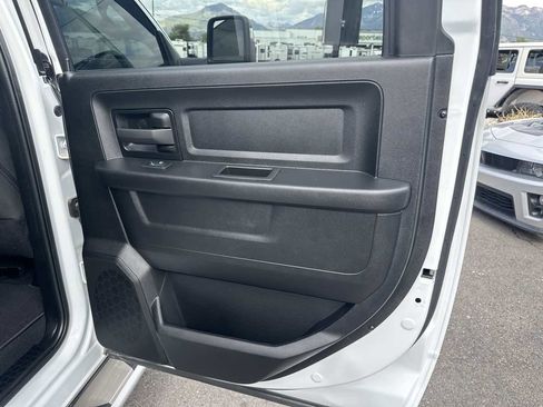 Used 2024 RAM 3500 Tradesman w/ Chrome Appearance Group image 20