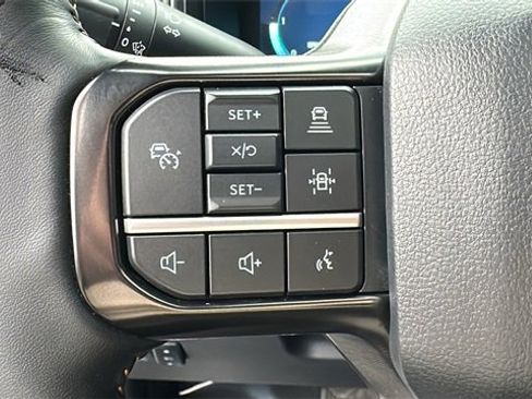 Used 2024 Ford F450 Platinum w/ FX4 Off-Road Package image 24