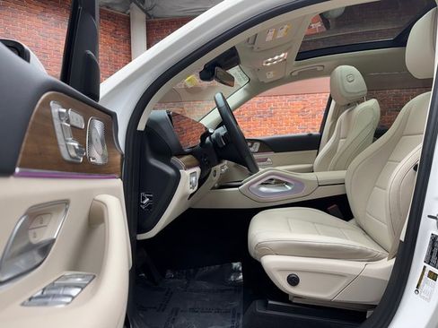 Certified 2024 Mercedes-Benz GLS 450 4MATIC image 23