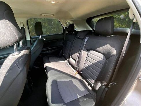 Certified 2021 Ford Edge SE FWD image 26