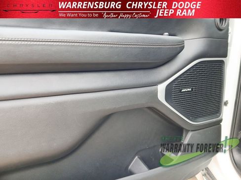 Used 2024 Jeep Wagoneer L Series II w/ Flexible Seating Group image 12