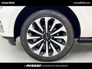 Used 2024 Lincoln Navigator Reserve video 2