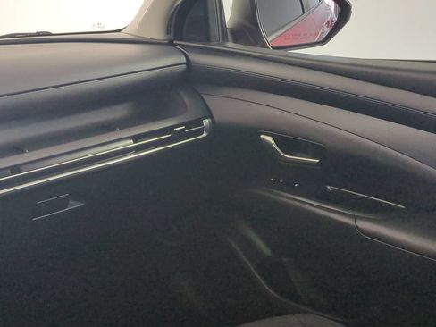 Used 2025 Hyundai Tucson SE FWD image 19