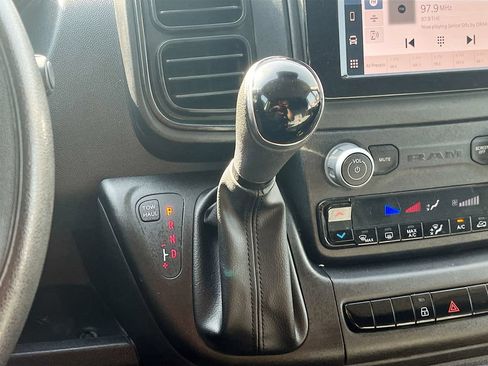 Used 2024 RAM ProMaster 2500 w/ Convenience Group FWD image 16