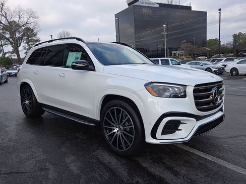 Used 2026 Mercedes-Benz GLS 580 4MATIC image 7