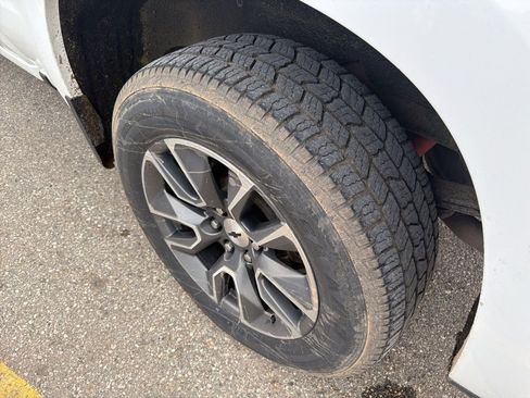 Used 2020 Chevrolet Silverado 1500 RST image 12