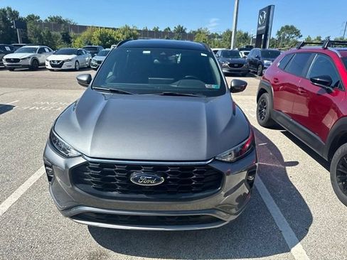 Used 2023 Ford Escape ST-Line Select w/ Tech Pack #2 AWD/4WD image 9