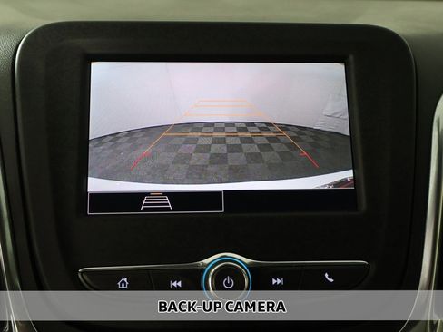 Used 2022 Chevrolet Equinox LS w/ LS Convenience Package image 4